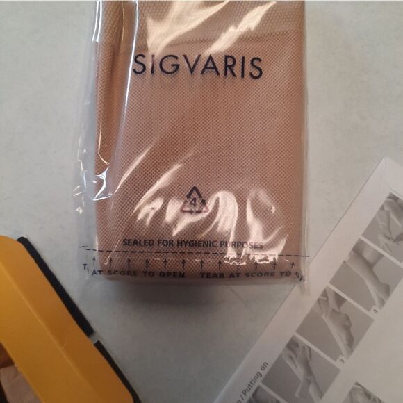 Sigvaris Natual Rubber Compression Stockings M3 Beige 30-40 mmHg open toe - Picture 5 of 5
